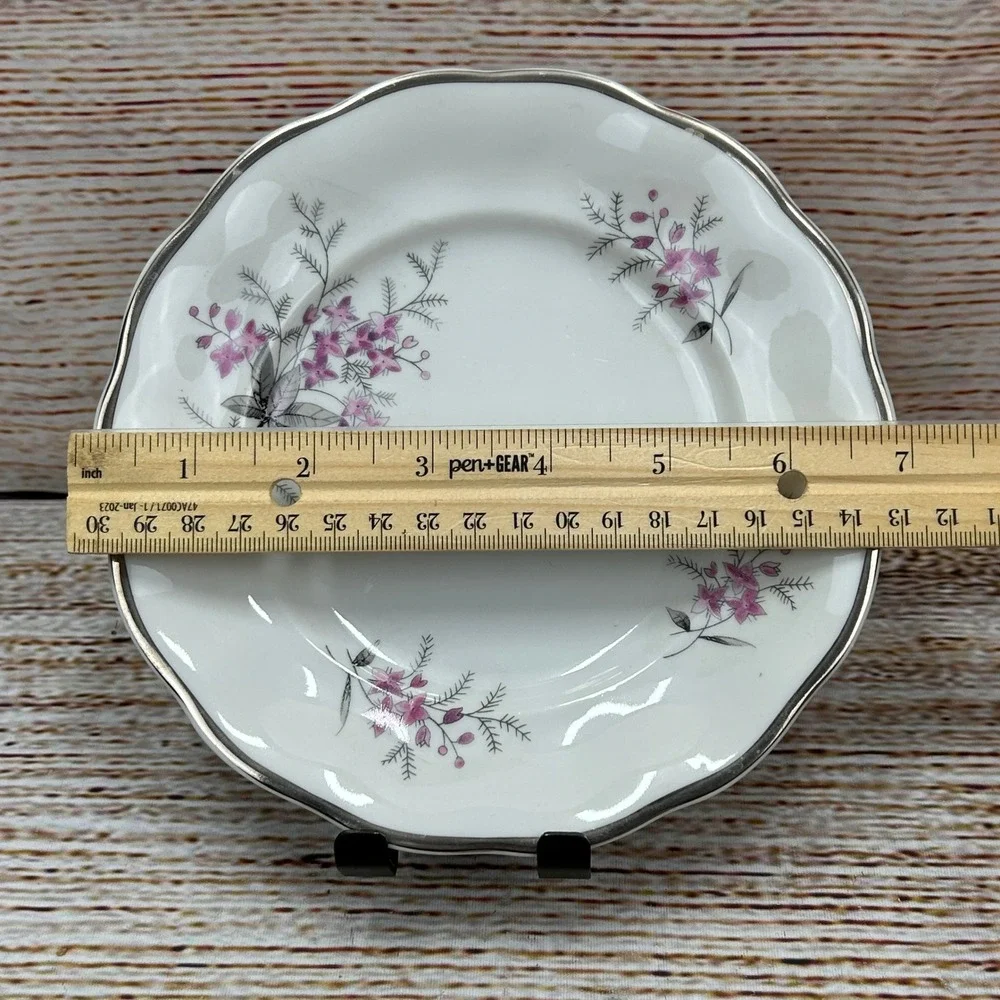 Favolina Karolina Jarolina Poland 3879 Bread Dessert Silver Scalloped Floral 12‎